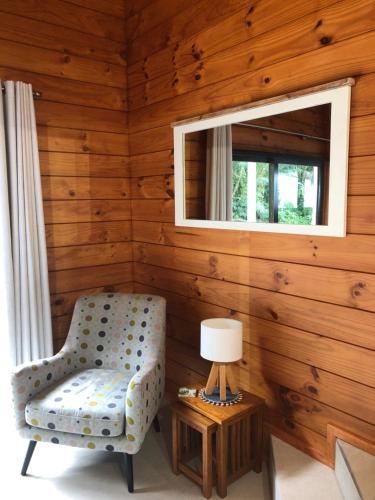 Χώρος καθιστικού στο Pacific views, tranquil location, large home Navy House 2