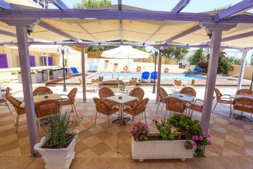Gallery image of Katerina Hotel in Agia Marina Aegina