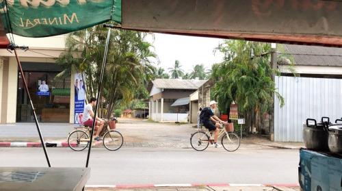 Ciclismo en Baan Hinlad Home and Hostel o alrededores