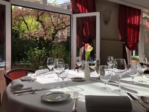 Hôtel Restaurant Millionにあるレストランまたは飲食店
