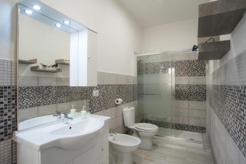 Bilik mandi di Casa Euripide