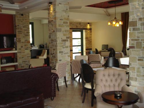Gallery image of Evzin Hotel in Kato Loutraki