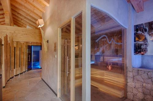 Koupelna v ubytování Hotel Garni Elisir