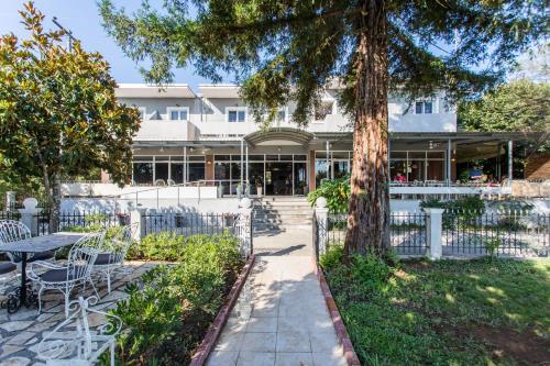 Gallery image of Silver Bay Hotel Kontokali Corfu in Kontokali