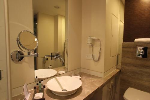 Un baño de Maya Hotel