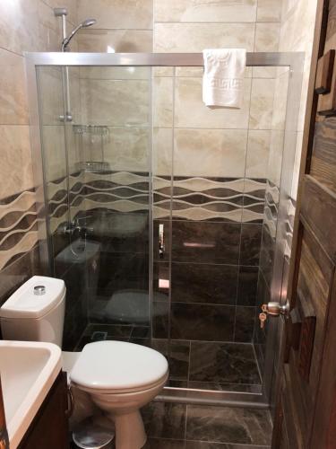 Ein Badezimmer in der Unterkunft Dalyan Nehir suit hotel