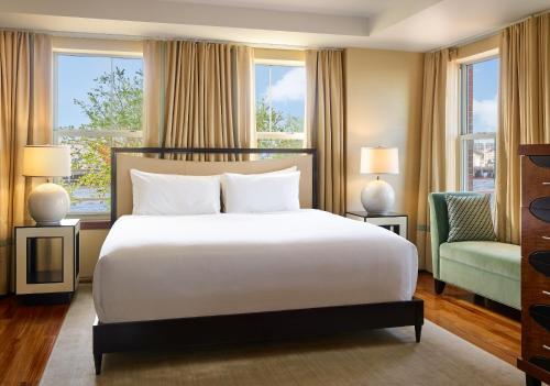 Battery Wharf Hotel, Boston Waterfront Image