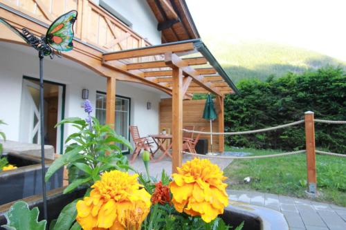 Ferienhaus Weixelbraunにある庭