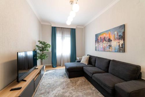 City Pulse Tsimiski Apartment