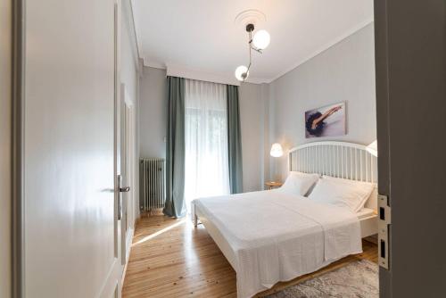 City Pulse Tsimiski Apartment