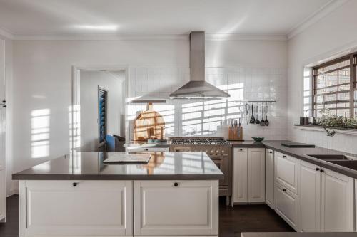 Dapur atau dapur kecil di 99 Acres Bangalow Retreat