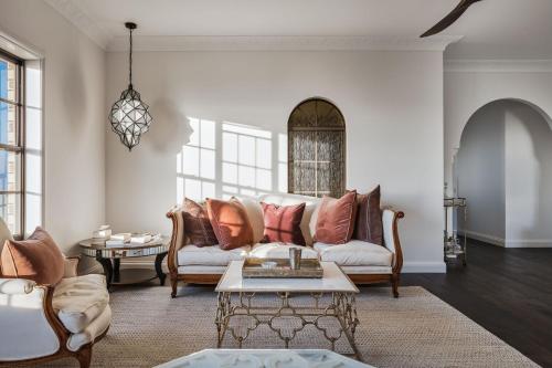 Ruang duduk di 99 Acres Bangalow Retreat