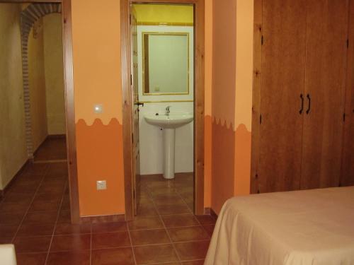 Vonios kambarys apgyvendinimo įstaigoje Casa De Los Diezmos