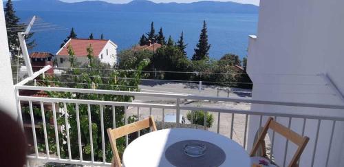 Gallery image of Apartments Elenora in Brist
