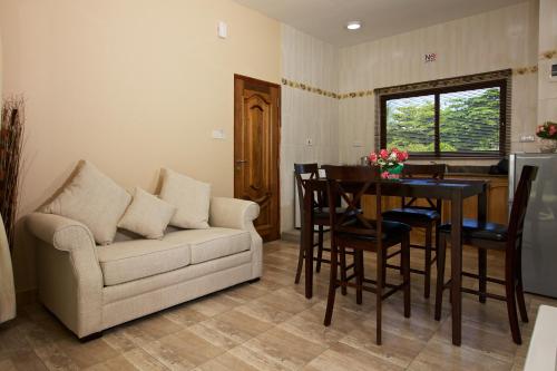 Χώρος καθιστικού στο Stone Self Catering Apartment