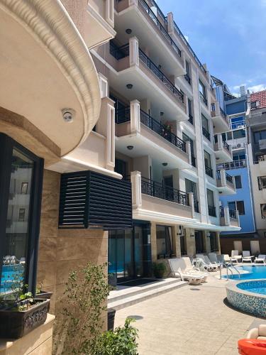 Gambar di galeri bagi Golden Sea View New di Pomorie