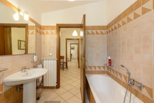 Koupelna v ubytování Casa vacanze San Vittorino