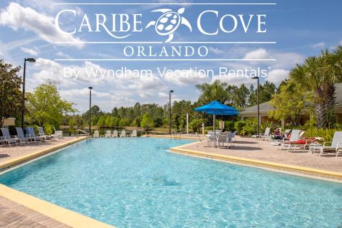 La alberca dentro o cerca de Caribe Cove Resort