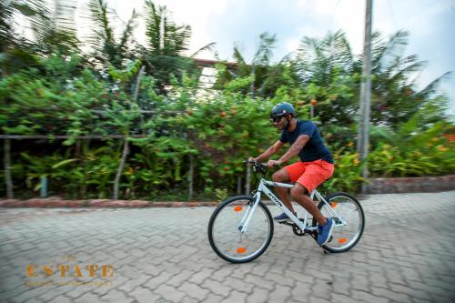 Jízda na kole v ubytování The Estate Resort , Mangalore nebo okolí