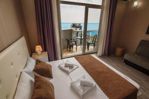 Sea Towers Lux 17-05