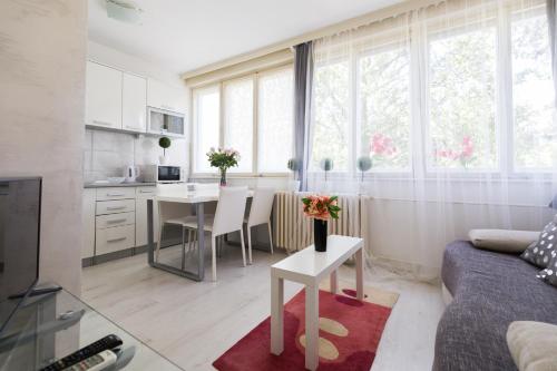 Una cocina o zona de cocina en GRACE