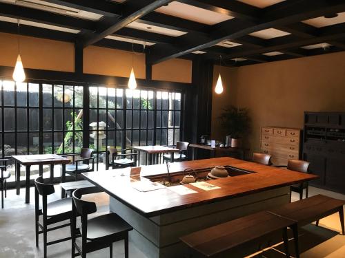 Posezení v ubytování Kyomachiya Ryokan Sakura Urushitei