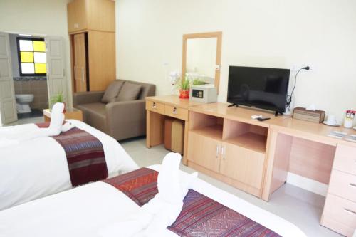 ChiangRai Lake Hillにあるテレビまたはエンターテインメントセンター
