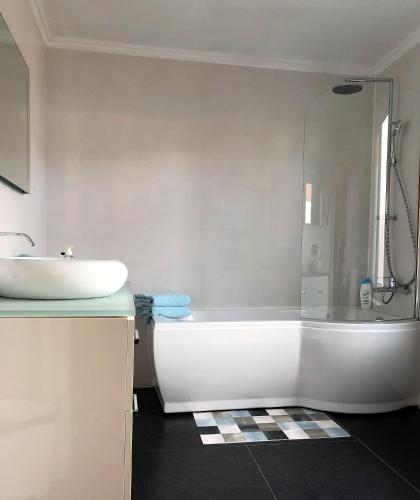 Kopalnica v nastanitvi B&B Coupure