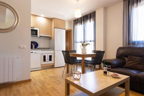Apartamentos Turísticos Real Valle Ezcaray, Zorraquín ...