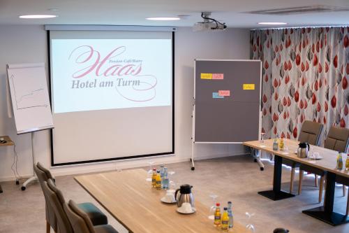 Zona business o sala conferenze di Pension Haas-Hotel am Turm