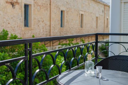 Balcone o terrazza di Chandakos 8 Design Apts
