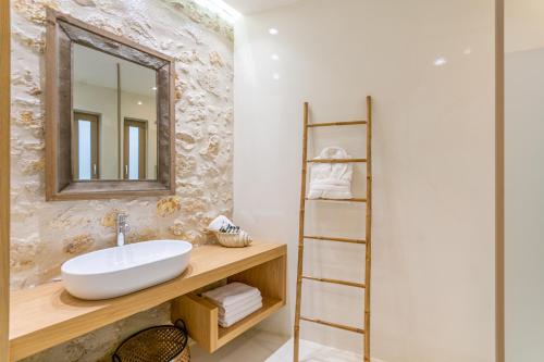 Bagno di Chandakos 8 Design Apts