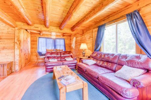 Twin View Log Home – Photos 2