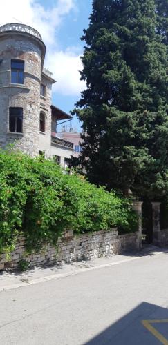 Budova, v ktorej sa apartmán nachádza
