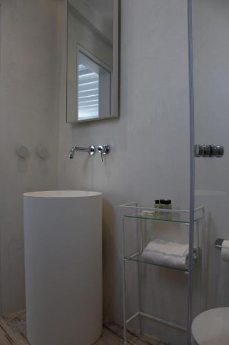 Ένα μπάνιο στο Christina Studios
