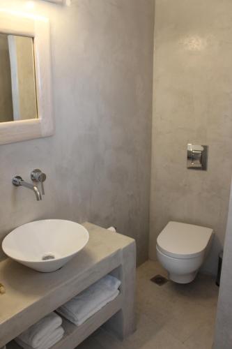 Ένα μπάνιο στο Christina Studios