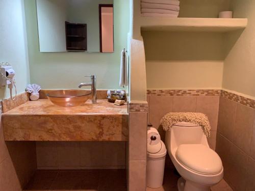 Un baño de Hotel Condominium La Posada de Bucerias