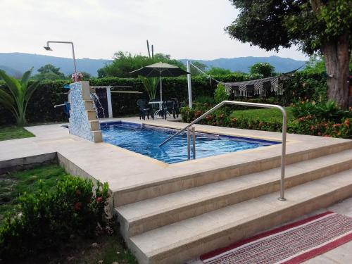 C&H Casa campestre el Oasis Ricaurte Girardot