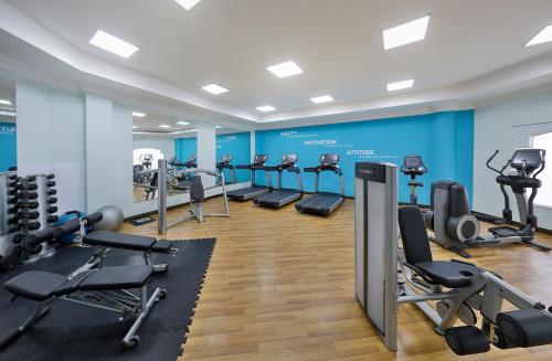 
The fitness center and/or fitness facilities at Courtyard by Marriott Dubai, Green Community
