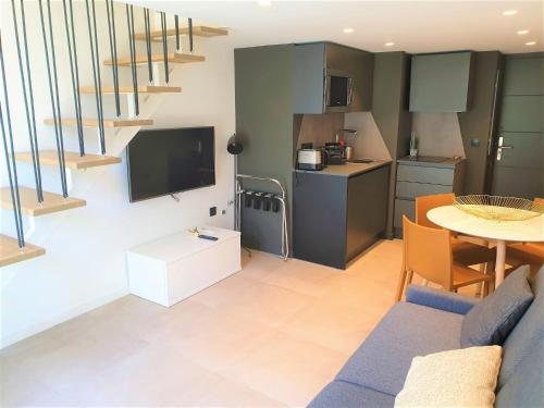 DUPLEX CENTRE MER 204