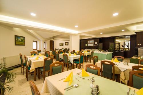 Restavracija oz. druge možnosti za prehrano v nastanitvi Garni Sport Hotel Prebold
