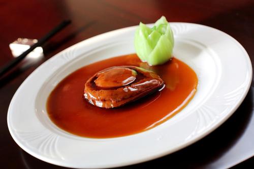Comida en o cerca de este hotel