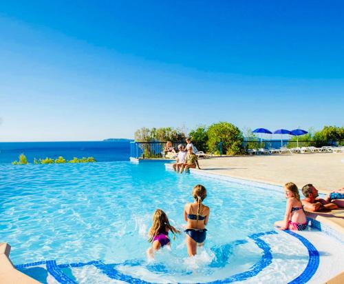 Mazet « Domaine de la pinède »