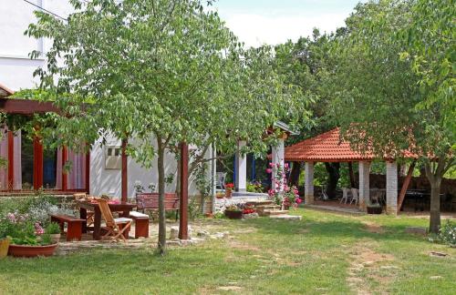 Gallery image of Holiday Home Krka Waterfalls in Lozovac
