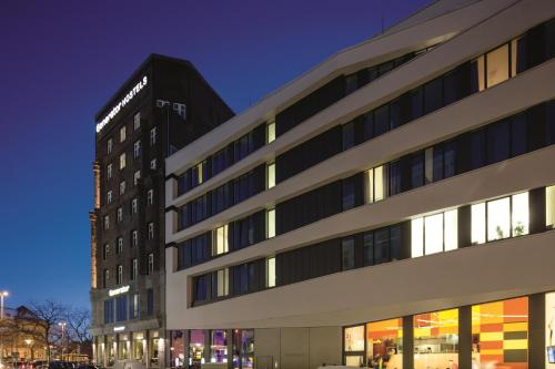El edificio en el que está el hostal