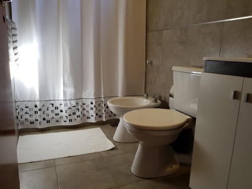 A bathroom at Posada de la comarca
