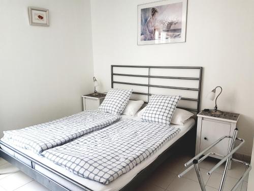 Postel nebo postele na pokoji v ubytování PLAYA PUERTO TAZACORTE Modern Beach Apartment