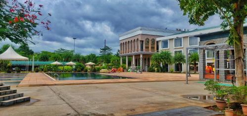 Bazén v ubytování UVA Meridian Bay Resort & Spa nebo v jeho okolí