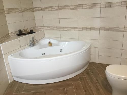 Un baño de Villa Niscima