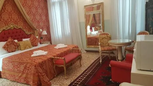 Friendly Venice Suites photo 30